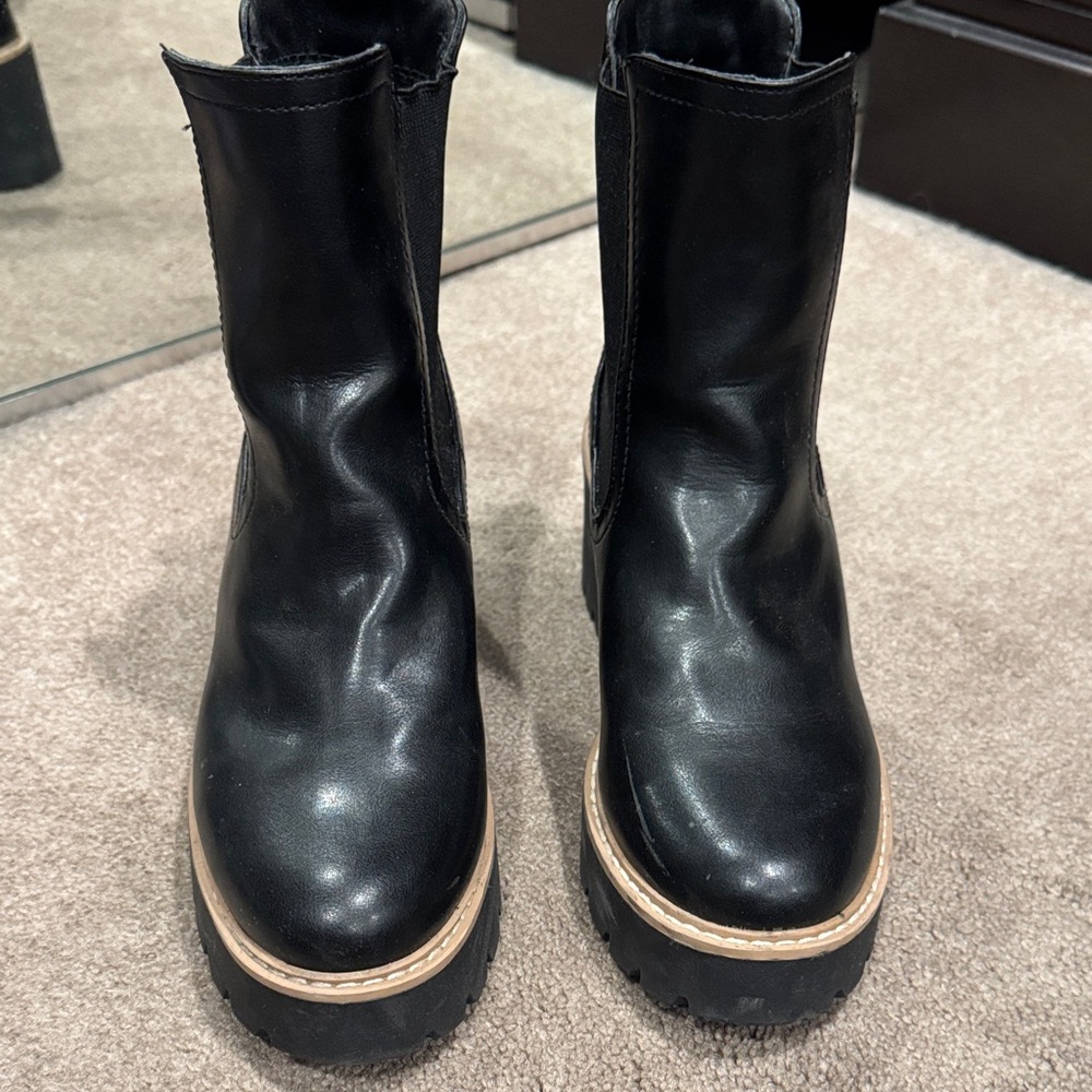 Dolce Vita Black Leather Ankle Boots